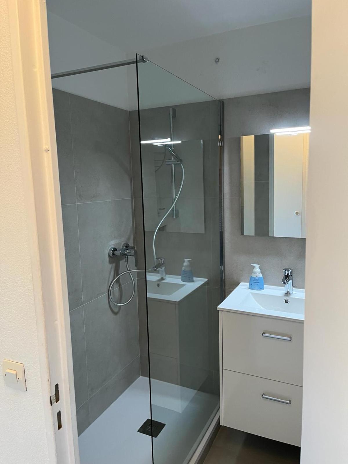 Appartamento La Petite Cachette - Pool And 150M To The Beach Villefranche-sur-Mer Esterno foto